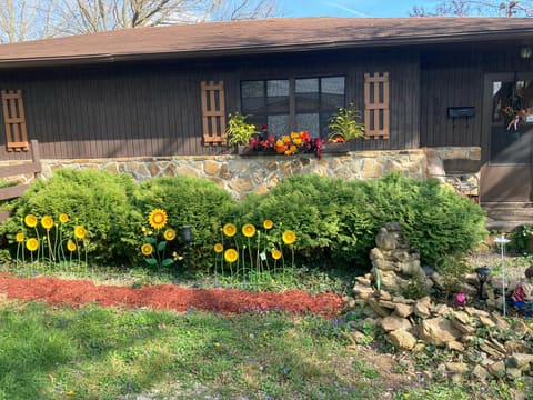 102 Davis Street, Monticello, KY 42633 — photo 2