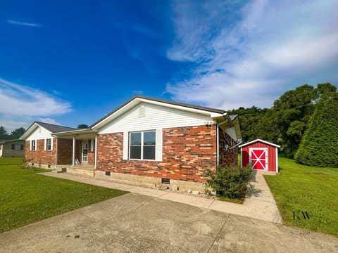 4621 Liberty Road, West Liberty, KY 41472 — photo 5