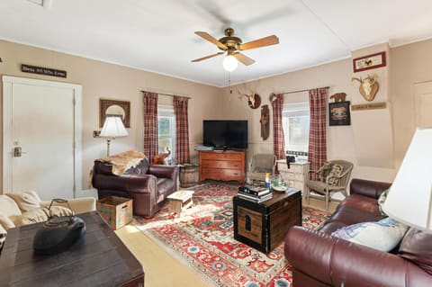 159 W Tennessee Avenue, Grand Rivers, KY 42045 — photo 2