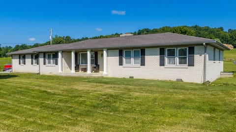 11325 Greenville Road, Hopkinsville, KY 42240 — photo 2