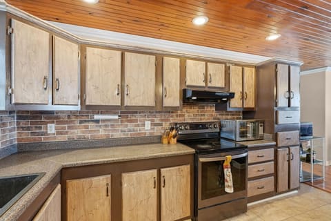 139 Beeny Road, Manitou, KY 42436 — photo 3