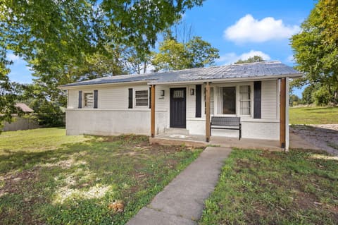 102 Walnut Street, Ferguson, KY 42533 — photo 2