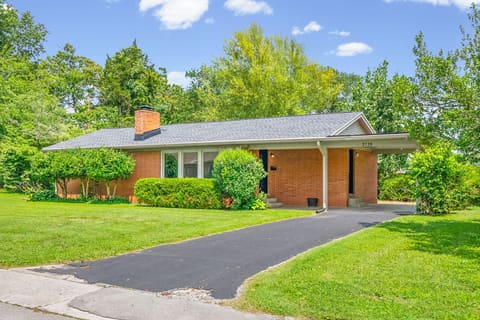 2728 Clinton Circle, Hopkinsville, KY 42240 — photo 2