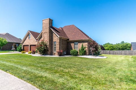 114 Castlewood Drive, Richmond, KY 40475 — photo 2