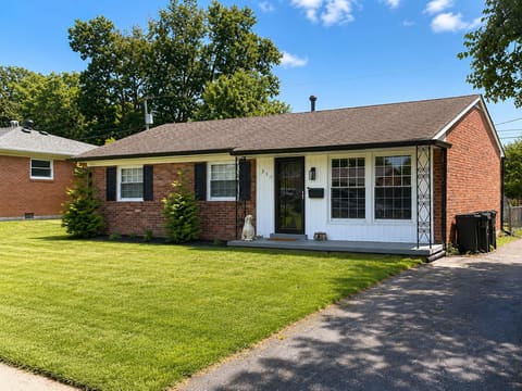 331 McDonald Drive, Versailles, KY 40383 — photo 2