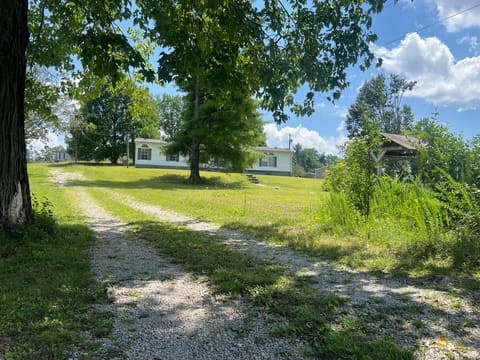 298 S Combs Avenue, Corbin, KY 40701 — photo 3