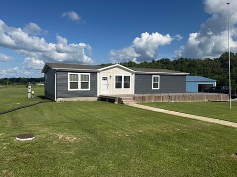 150 Village Lane, Russell Springs, KY 42642 — photo 2