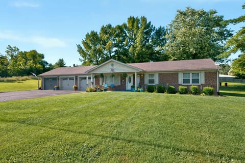 230 Mercer Avenue, Harrodsburg, KY 40330 — photo 2