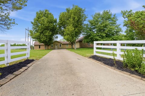 716 Smith Martin Lane, Cynthiana, KY 41031 — photo 3