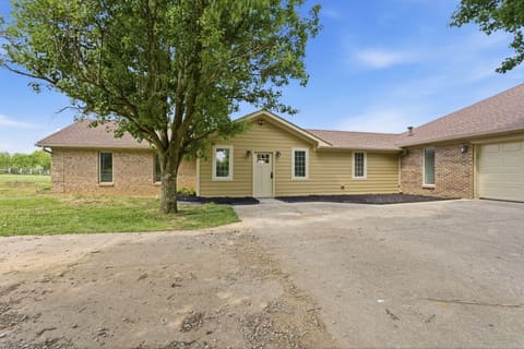 716 Smith Martin Lane, Cynthiana, KY 41031 — photo 2