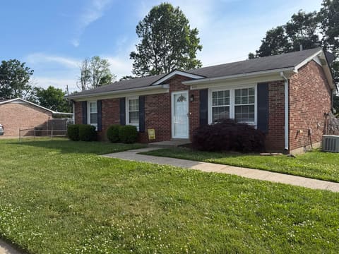 849 Mildred Street, Versailles, KY 40383 — photo 2