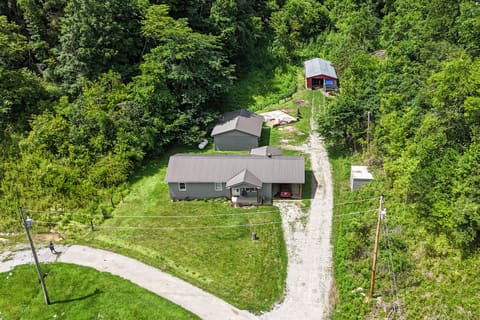 90 Trevor Lane, Burkesville, KY 42717 — photo 4