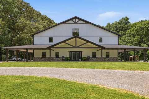 5279 E State Line Road, Hazel, KY 42049 — photo 4