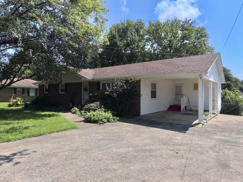 5830 Merrydale Drive, Paducah, KY 42003 — photo 2