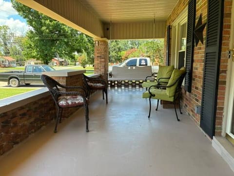 1306 S 10th Street, Mayfield, KY 42066 — photo 2