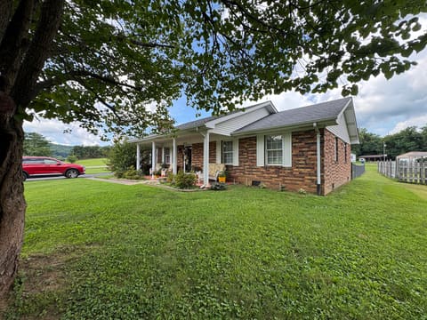 755 Barnesburg Road, Somerset, KY 42503 — photo 2