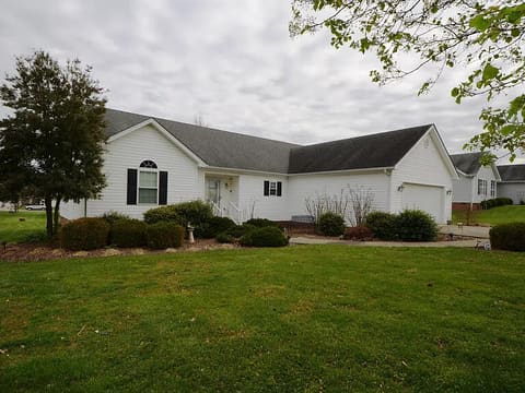 451 Bellaire Drive, Harrodsburg, KY 40330 — photo 4
