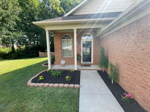 118 Back Stretch Drive, Georgetown, KY 40324 — photo 2