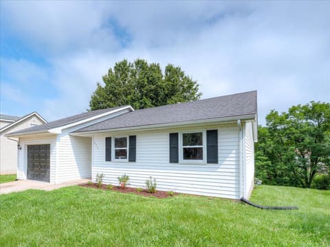 230 Donalynn Drive, Frankfort, KY 40601 — photo 2