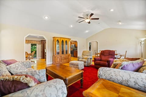 85 E Cherry Drive, Science Hill, KY 42553 — photo 5