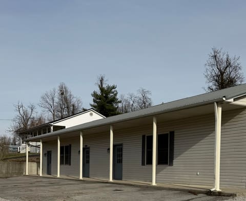 14674 US-421 N Highway, McKee, KY 40447 — photo 3