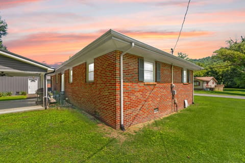 171 Clark Drive, Prestonsburg, KY 41653 — photo 2