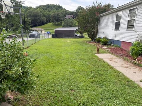 275 Burton Road, Letcher, KY 41832 — photo 2