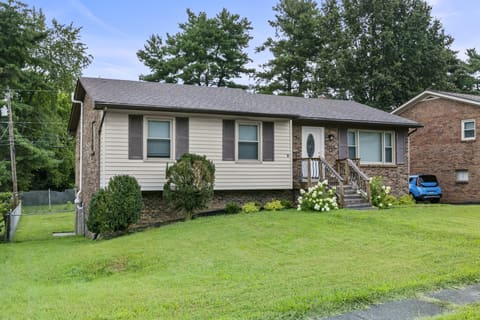 423 Monticello Boulevard, Lexington, KY 40503 — photo 2
