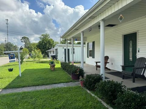 224 S Main, Whitley City, KY 42653 — photo 2
