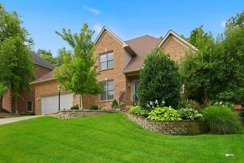 3716 N Park Ridge Lane, Lexington, KY 40509 — photo 2