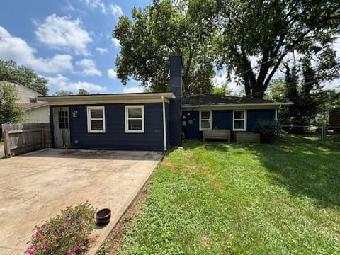 3527 Greentree Road, Lexington, KY 40517 — photo 2