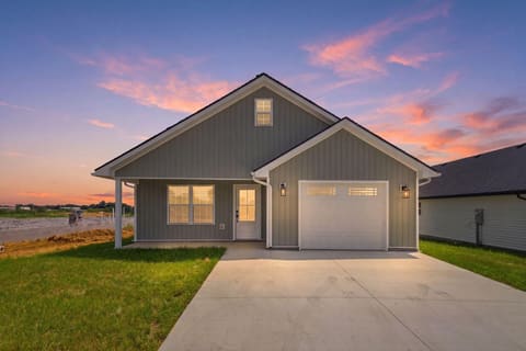 186 Charles Carr Drive, Harrodsburg, KY 40330 — photo 2
