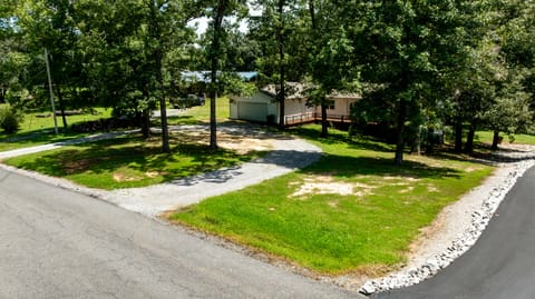 197 Dogwood Trail, Gilbertsville, KY 42044 — photo 3