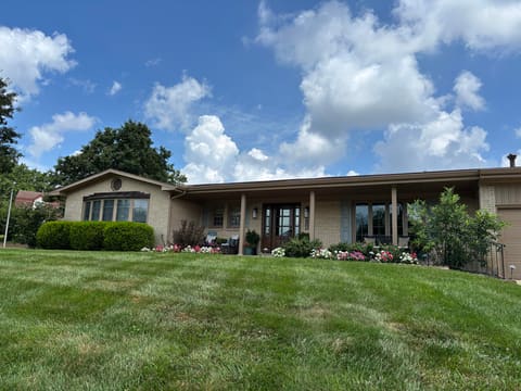 697 Cindy Blair Way, Lexington, KY 40503 — photo 2
