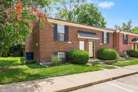 726 Spring Meadows Drive, Lexington, KY 40504 — photo 3
