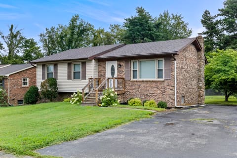 423 Monticello Boulevard, Lexington, KY 40503 — photo 3