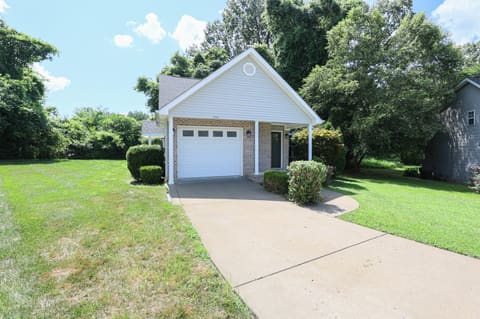 905 Stonebrook Court, Paducah, KY 42003 — photo 2