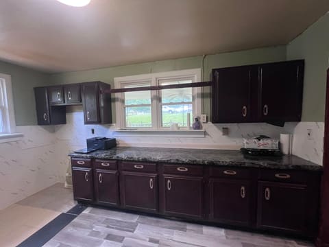 712 Balmoral Road, Middlesboro, KY 40965 — photo 5