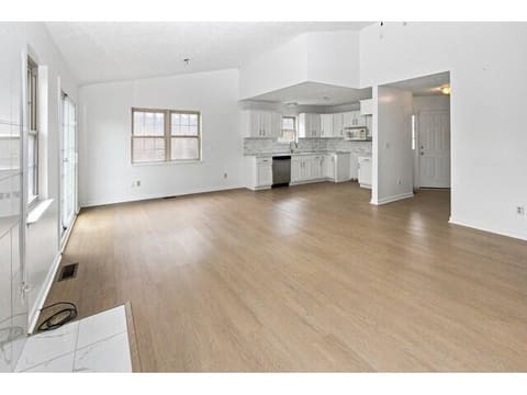 340 Village Drive, Frankfort, KY 40601 — photo 4