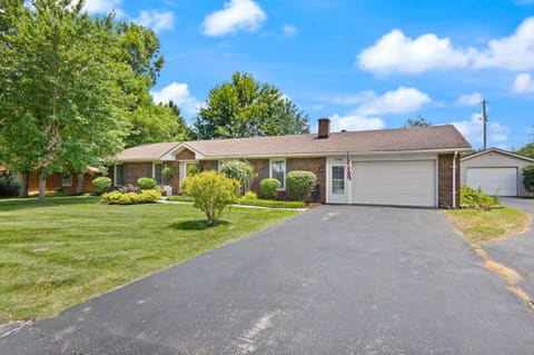 206 Stevens Court, Campbellsville, KY 42718 — photo 2