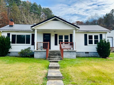 319 Highway 472 Highway, Manchester, KY 40962 — photo 3