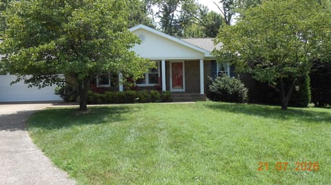 302 Springmont Drive, Hopkinsville, KY 42240 — photo 2