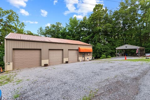 698 Walnut Drive, Cadiz, KY 42211 — photo 2