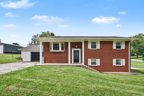 85 Cherry Lane, Burnside, KY 42519 — photo 2