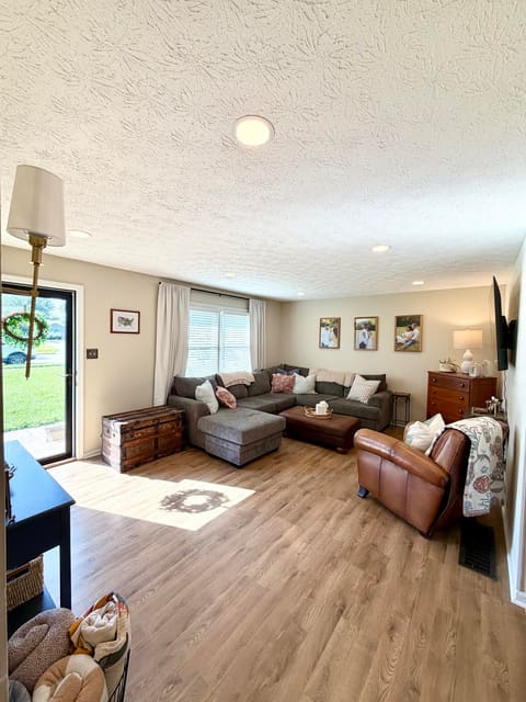 125 Oakmont Drive, Nicholasville, KY 40356 — photo 2