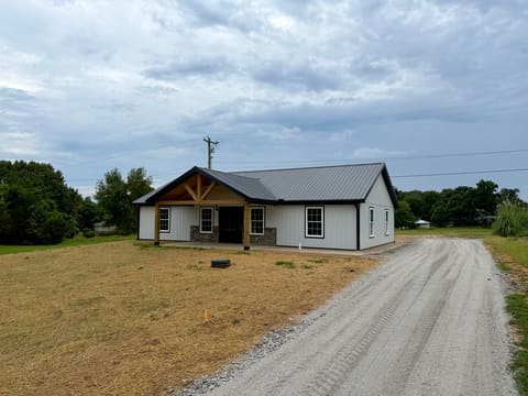 111 Crestview Lane, Cadiz, KY 42211 — photo 2