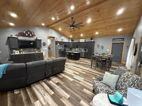 8790 S Hwy 127, Jamestown, KY 42629 — photo 4