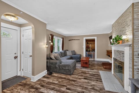 109 W Broadway Street, Lawrenceburg, KY 40342 — photo 5