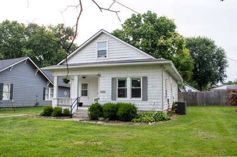 317 Douglas Avenue, Versailles, KY 40383 — photo 2