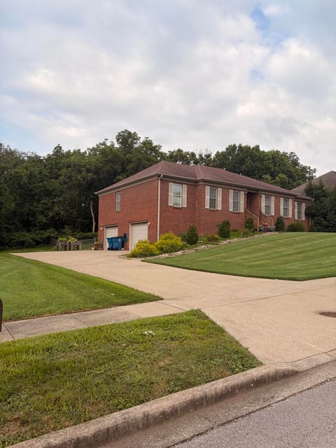 1005 Middlebrook Drive, Danville, KY 40422 — photo 2